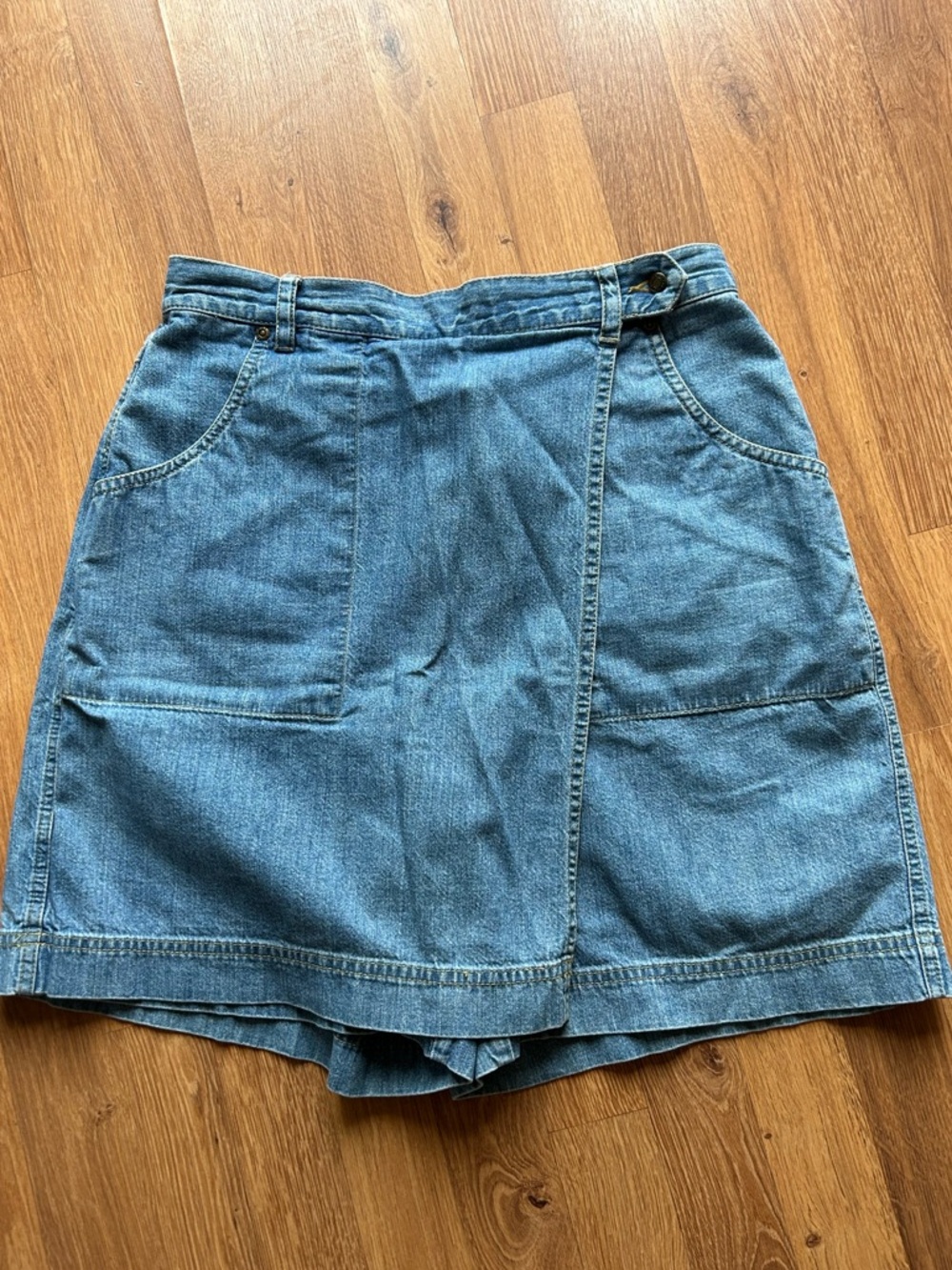 Liz Claiborne Skort Denim with Front Pockets - Blue